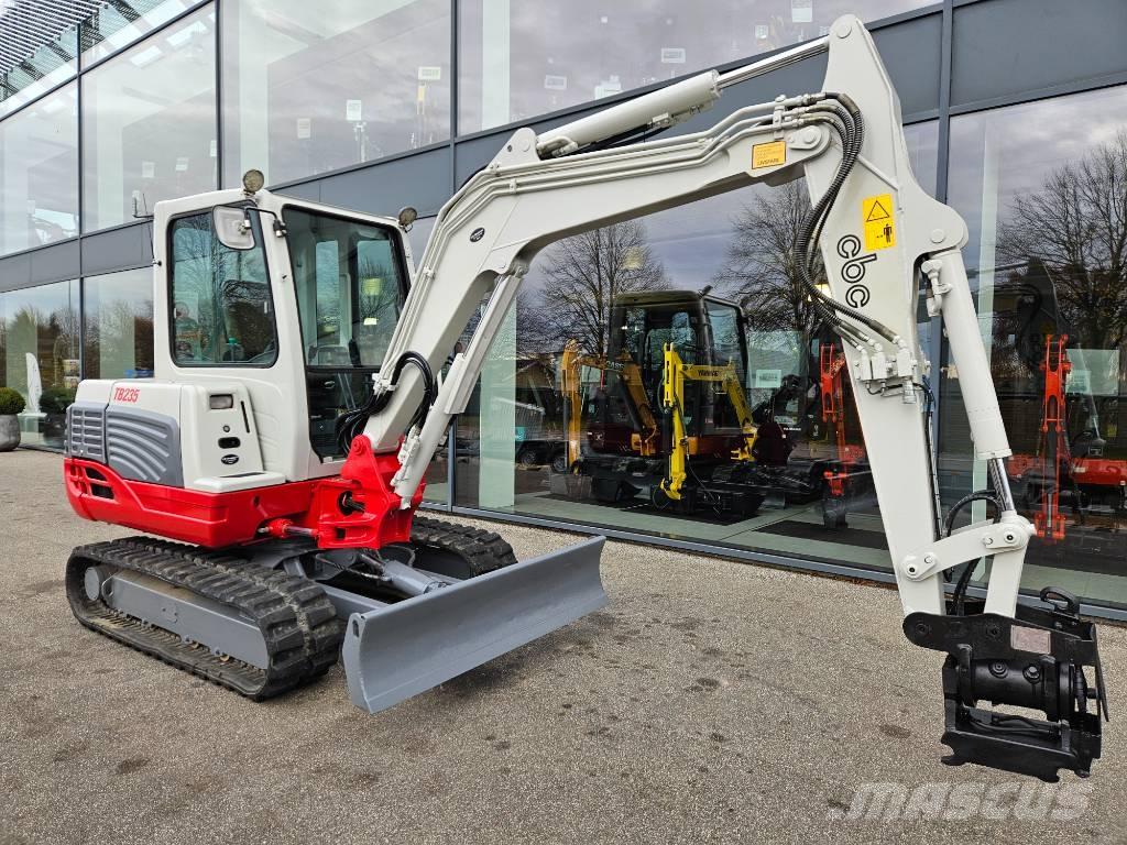 Takeuchi TB 235 Minigraafmachines < 7t