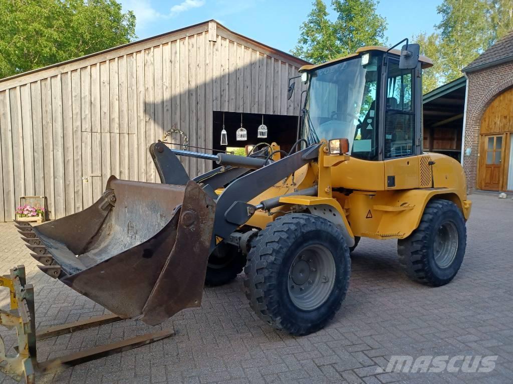 Volvo L 30 B Wielladers