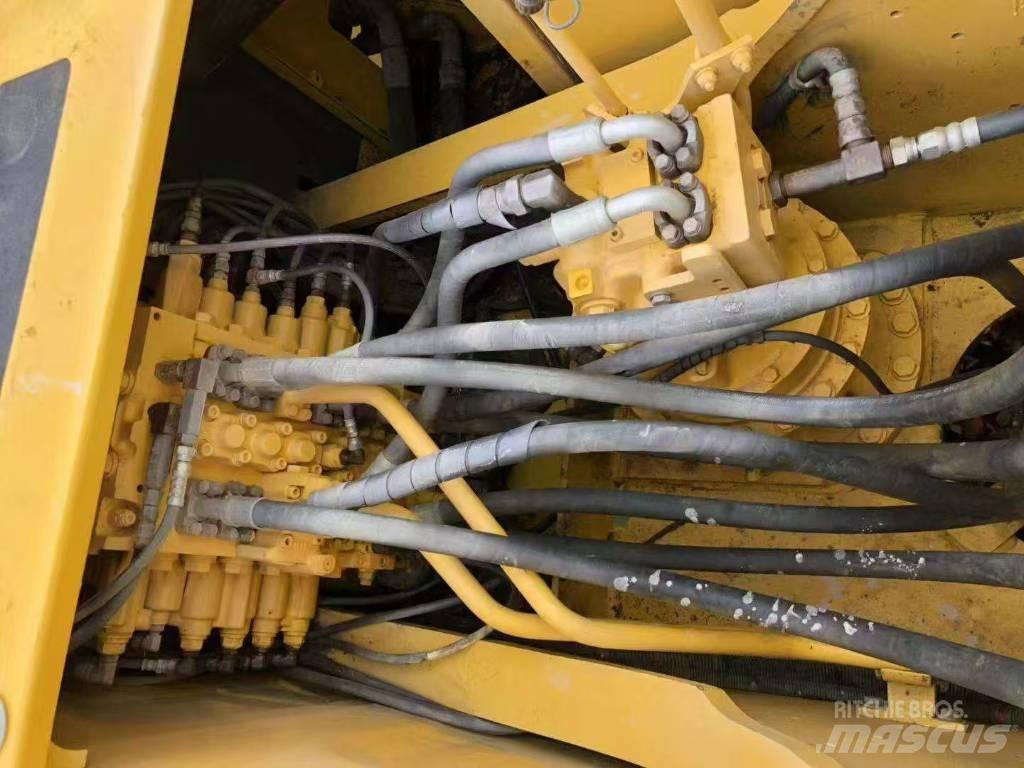 Komatsu 200-7 Rupsgraafmachines