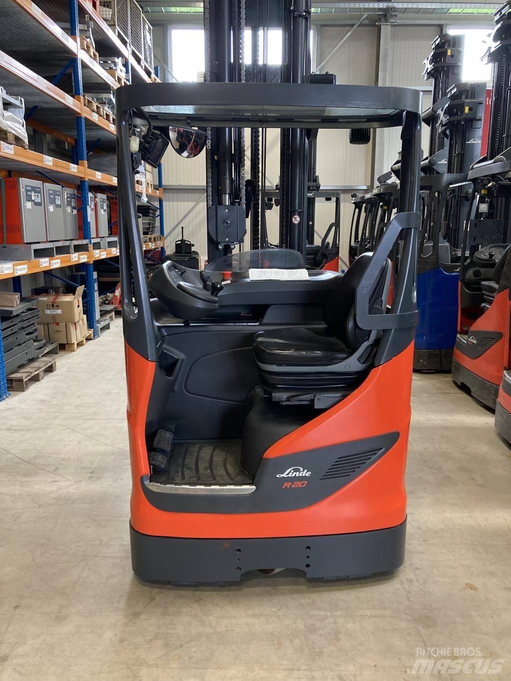 Linde R20HD Reachtruck voor hoog niveau