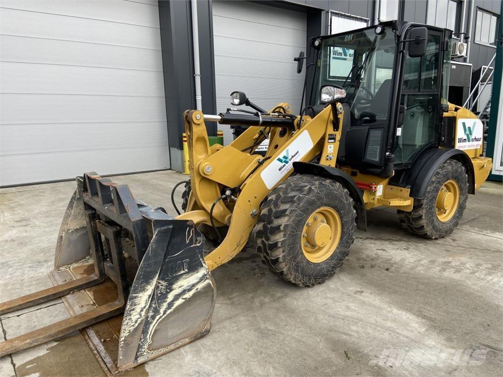 CAT 906M (7164) Knik- en schrankladers
