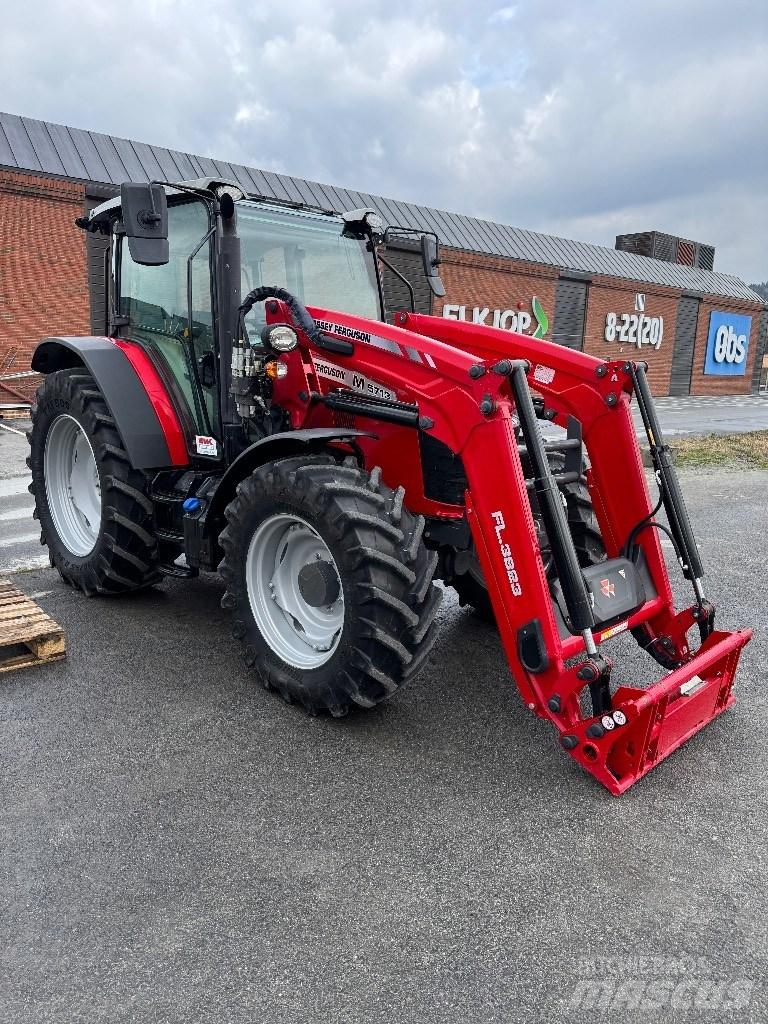 Massey Ferguson 5713 Tractoren