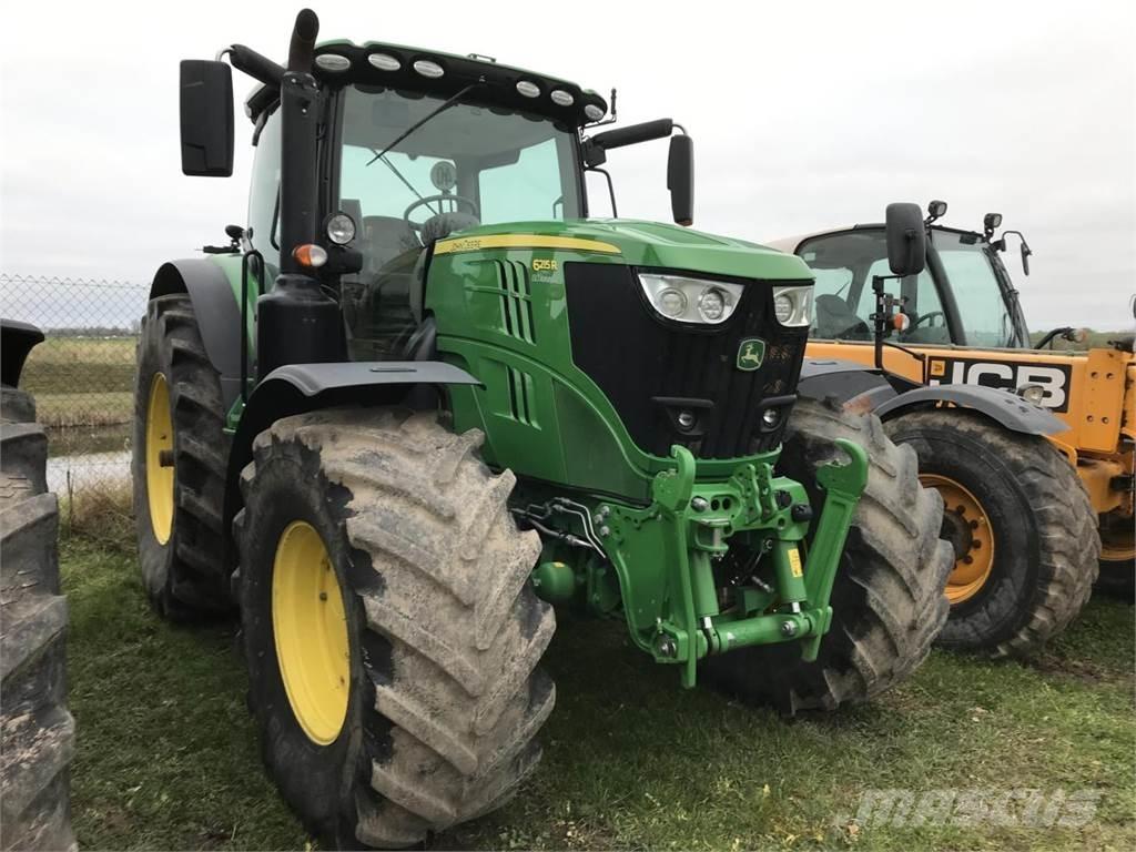 John Deere 6215R Tractoren