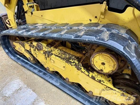 CAT 259D3 Schrankladers
