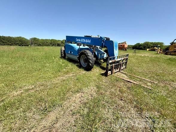 Genie GTH844 Verreikers