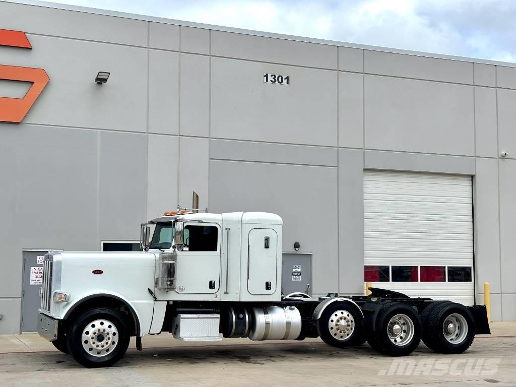 Peterbilt 389 Trekkers
