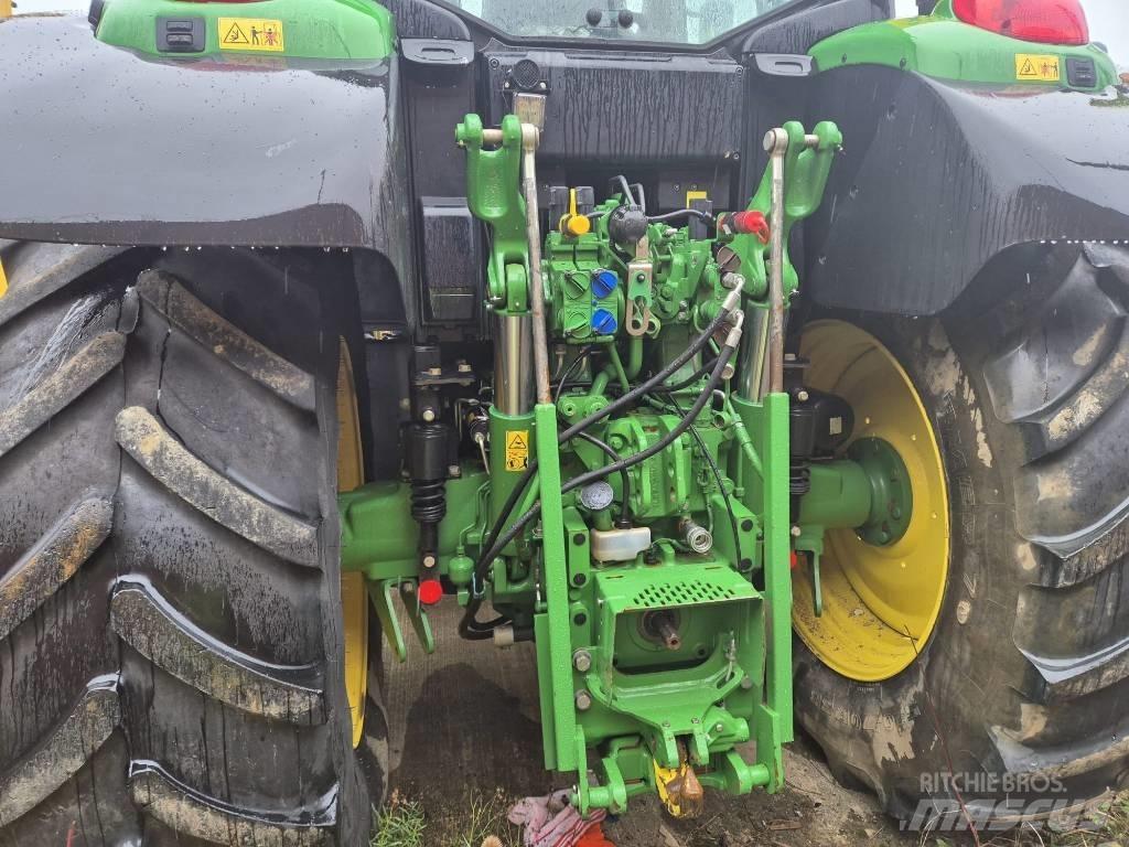 John Deere 6155 M Tractoren