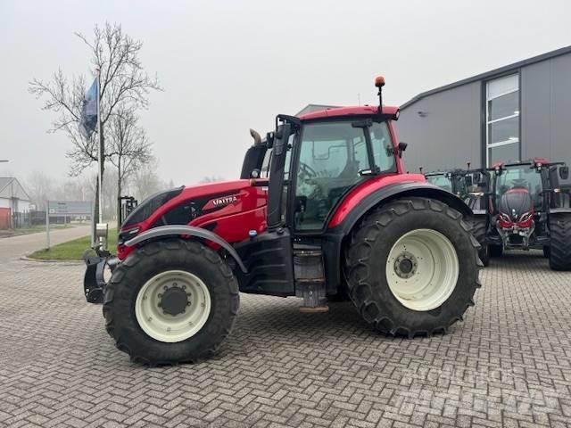 Valtra T144 Hitech Tractoren