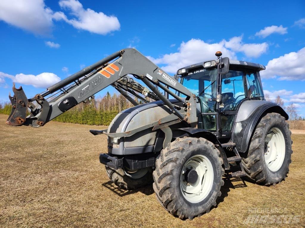 Valtra M 120 Tractoren