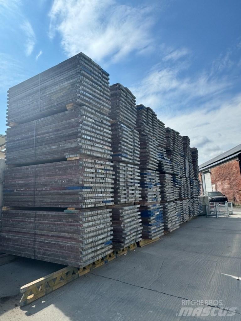 Altrad SL 70 Steigermateriaal