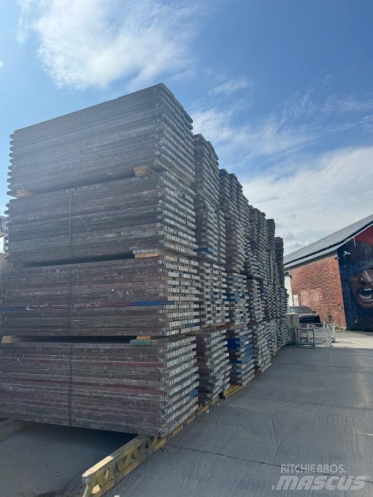 Altrad SL 70 Steigermateriaal