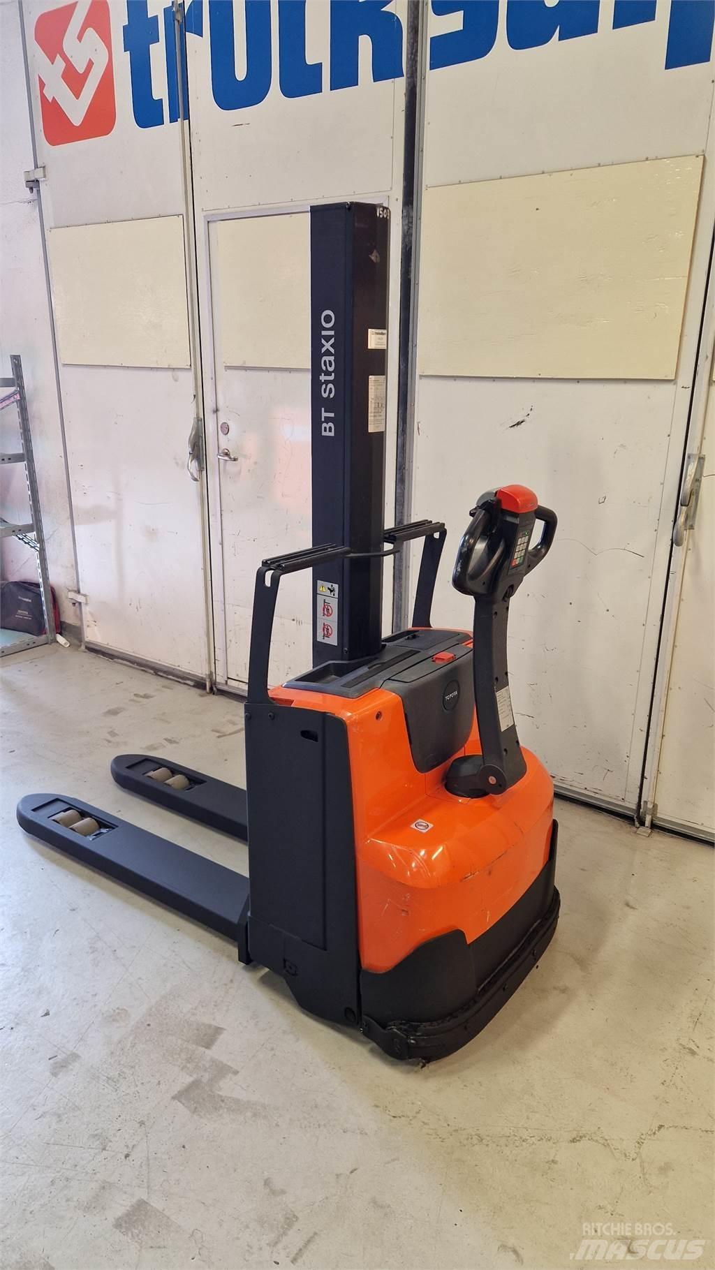 Toyota SWE080L Stapelaar meeloop
