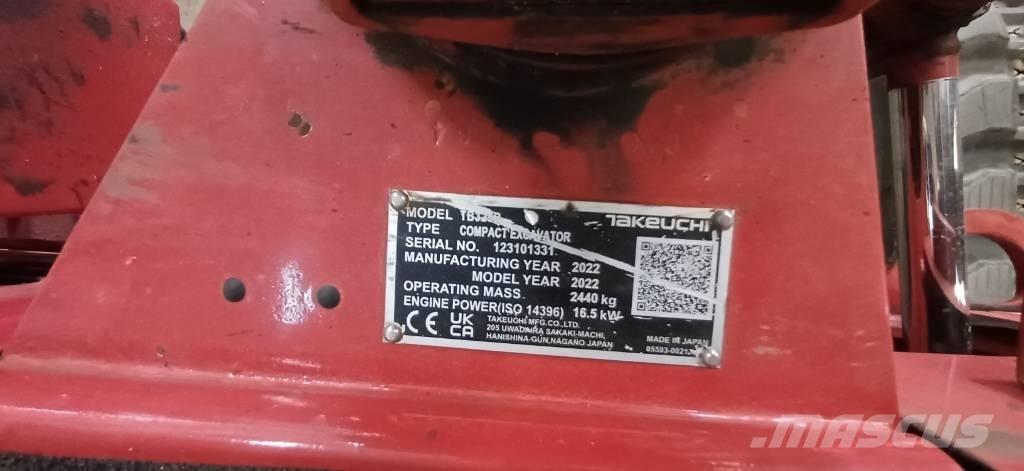 Takeuchi TB 325 R Minigraafmachines < 7t