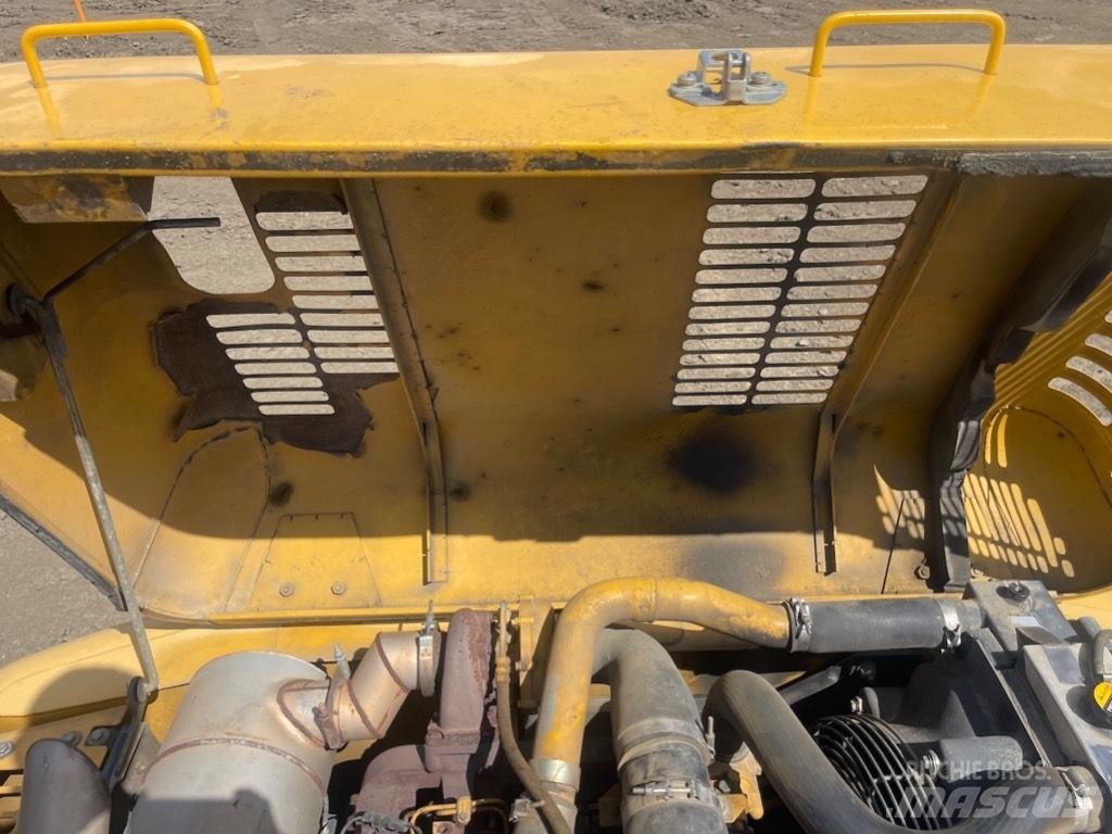 DEERE 120C Rupsgraafmachines