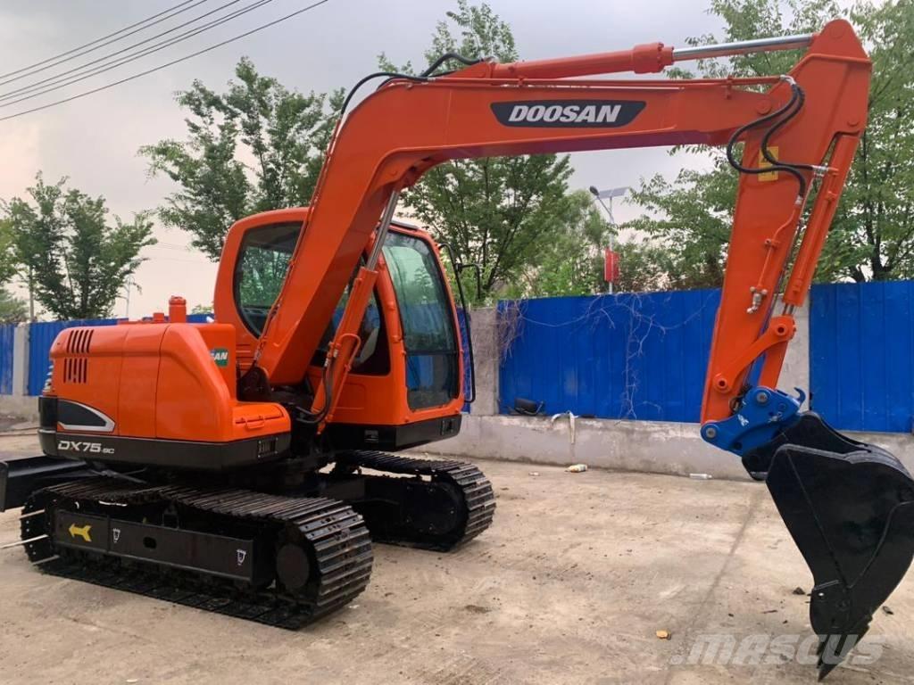 Doosan DX 75-9 C Midigraafmachines 7t - 12t