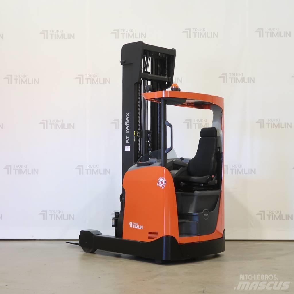 Toyota RRE160H Reachtruck voor hoog niveau
