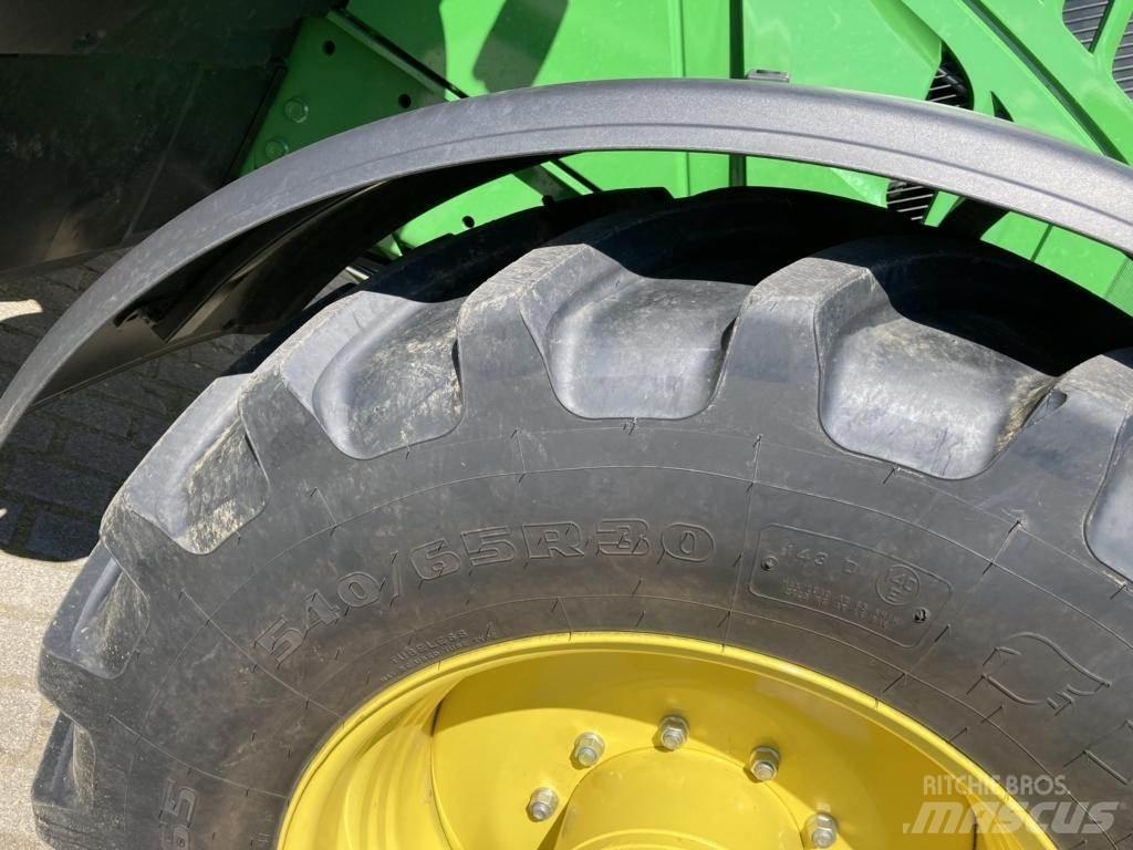 John Deere 6195M Tractoren