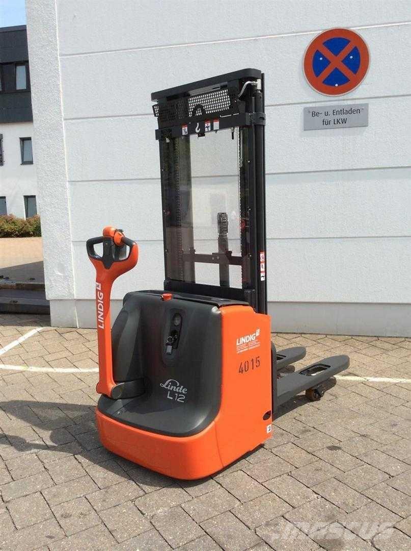 Linde L12I Zelfrijdende stapelaars