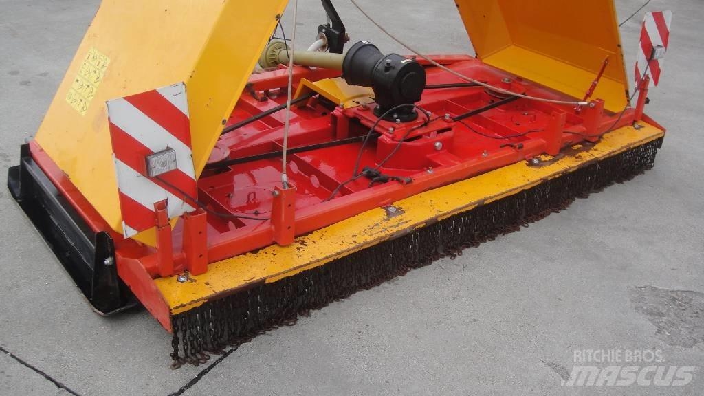 VTM Maaier VTM 280 Gemonteerde en gesleepte maaiers