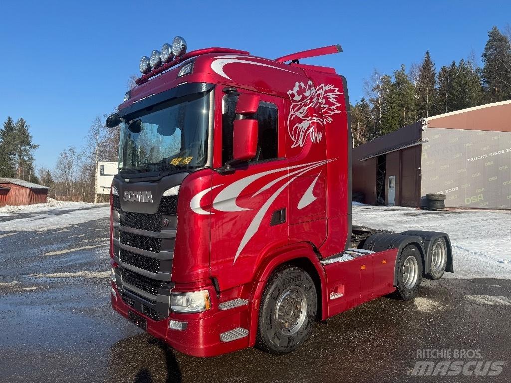 Scania S540 6x2 Trekkers