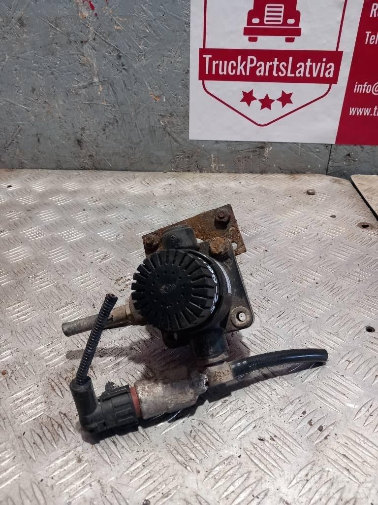 MAN TGM  81521166074 Remmen