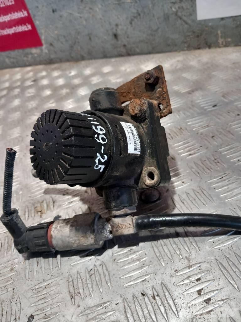 MAN TGM  81521166074 Remmen