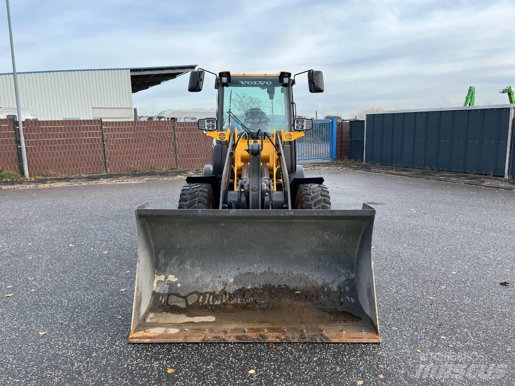 Volvo JL25H Elektro Schrankladers