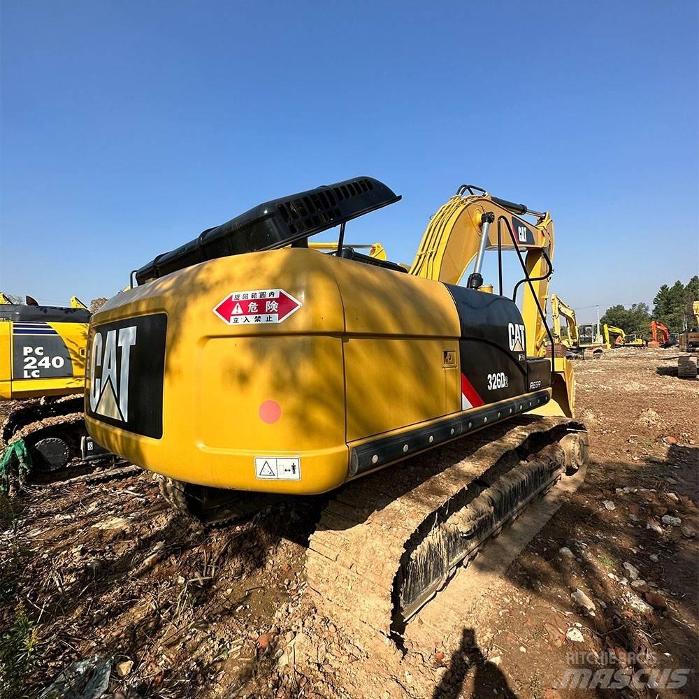 CAT 326D Rupsgraafmachines