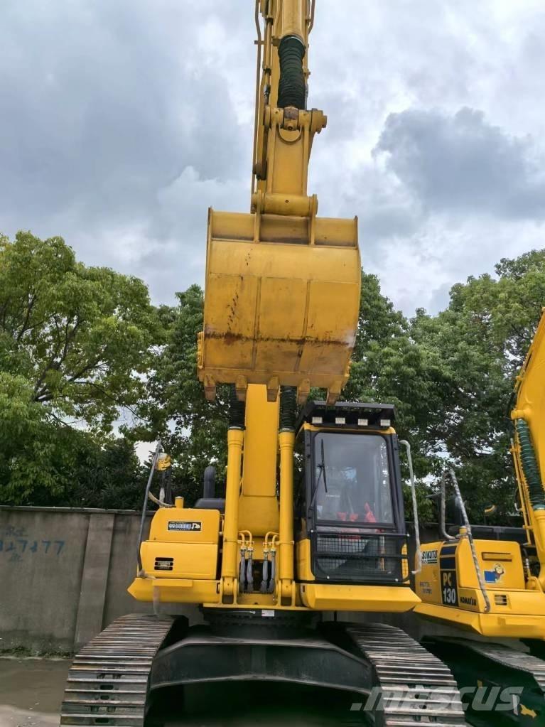 Komatsu PC 220-8 Midigraafmachines 7t - 12t