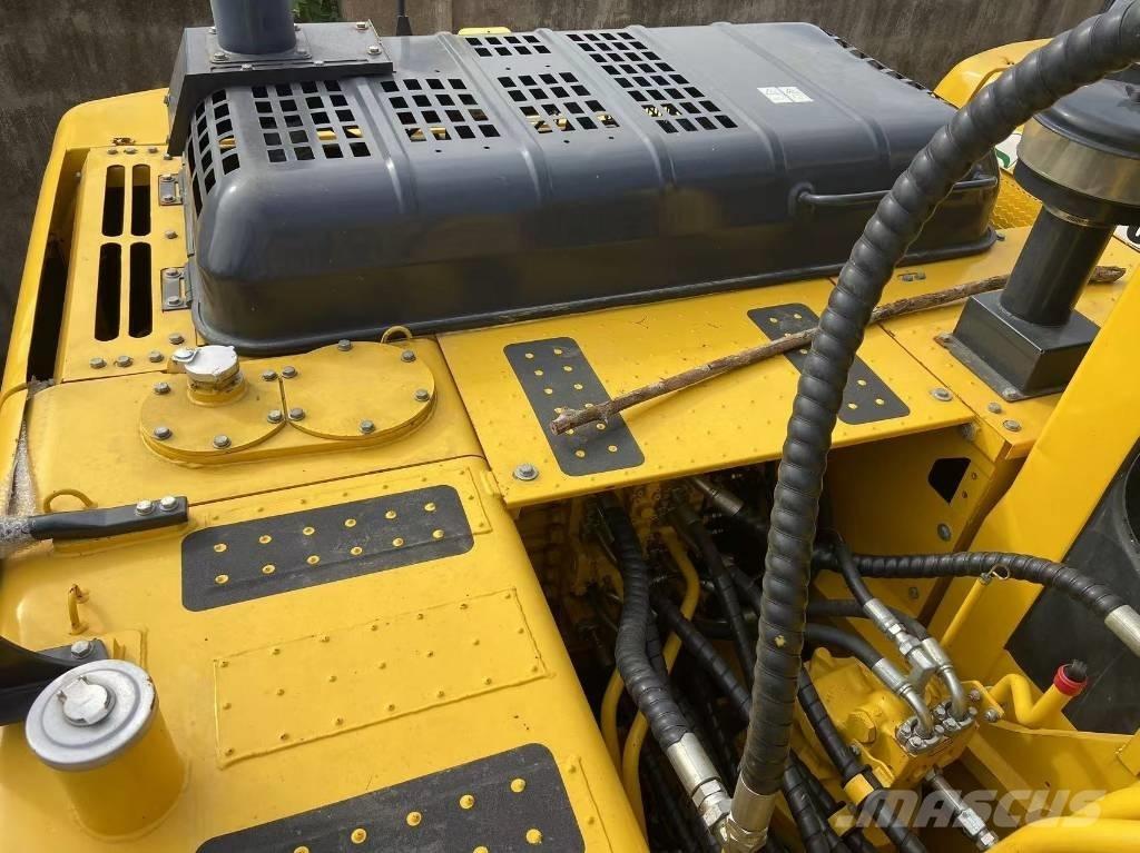 Komatsu PC 220-8 Midigraafmachines 7t - 12t