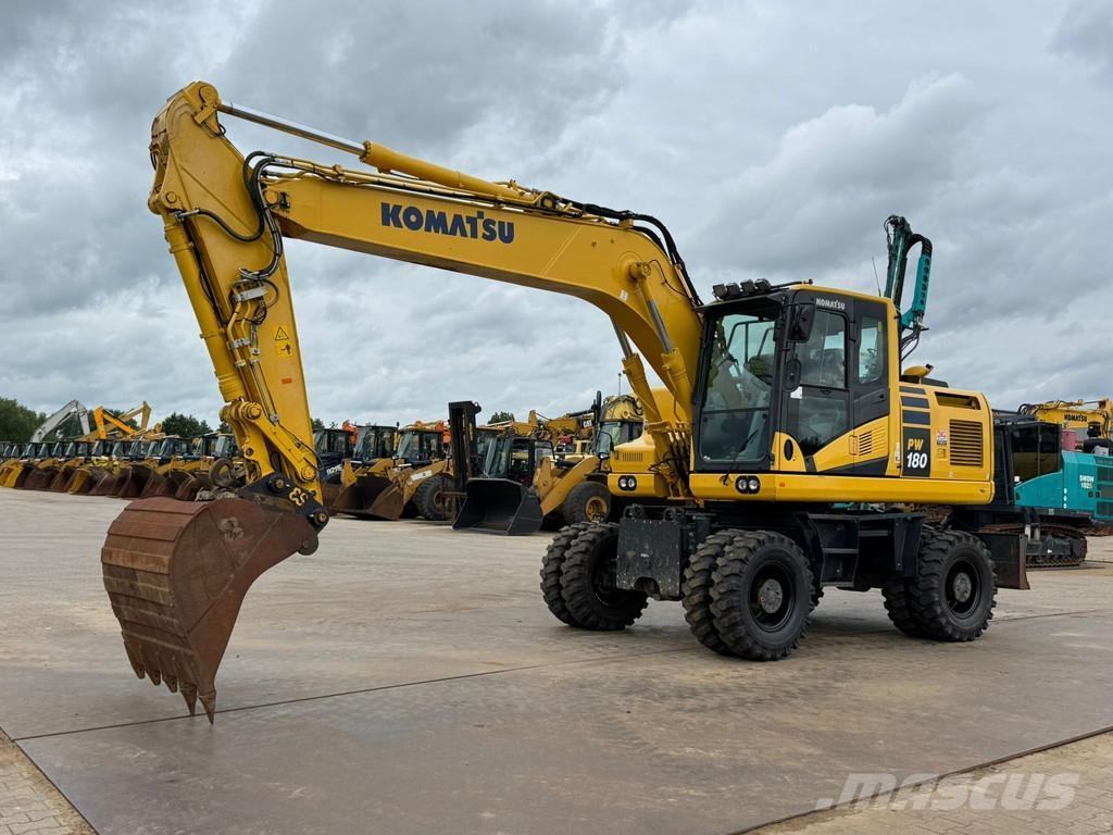 Komatsu PW180-11 Wielgraafmachines