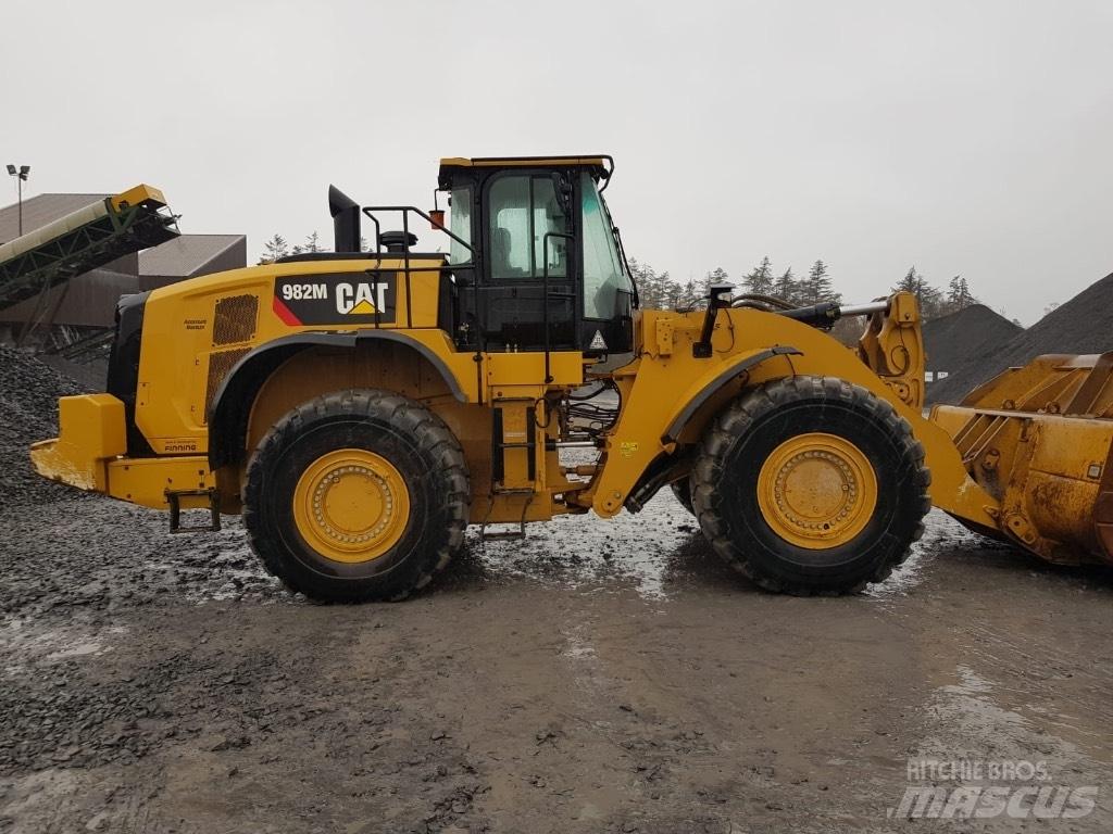 CAT 982m Wielladers