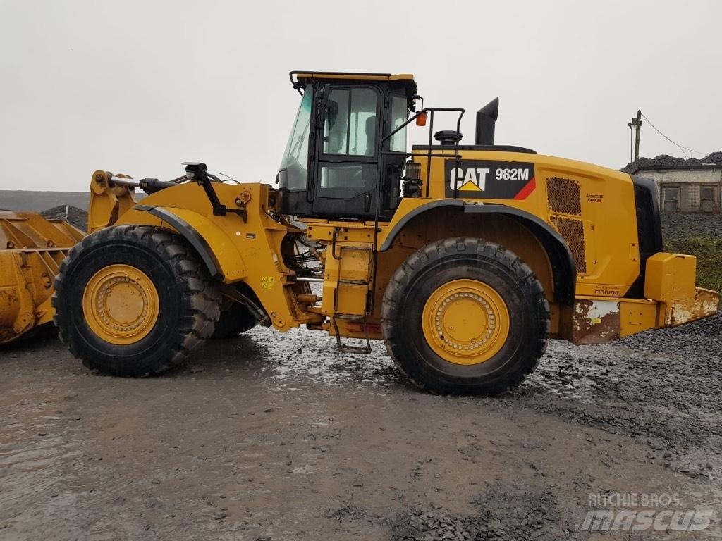 CAT 982m Wielladers
