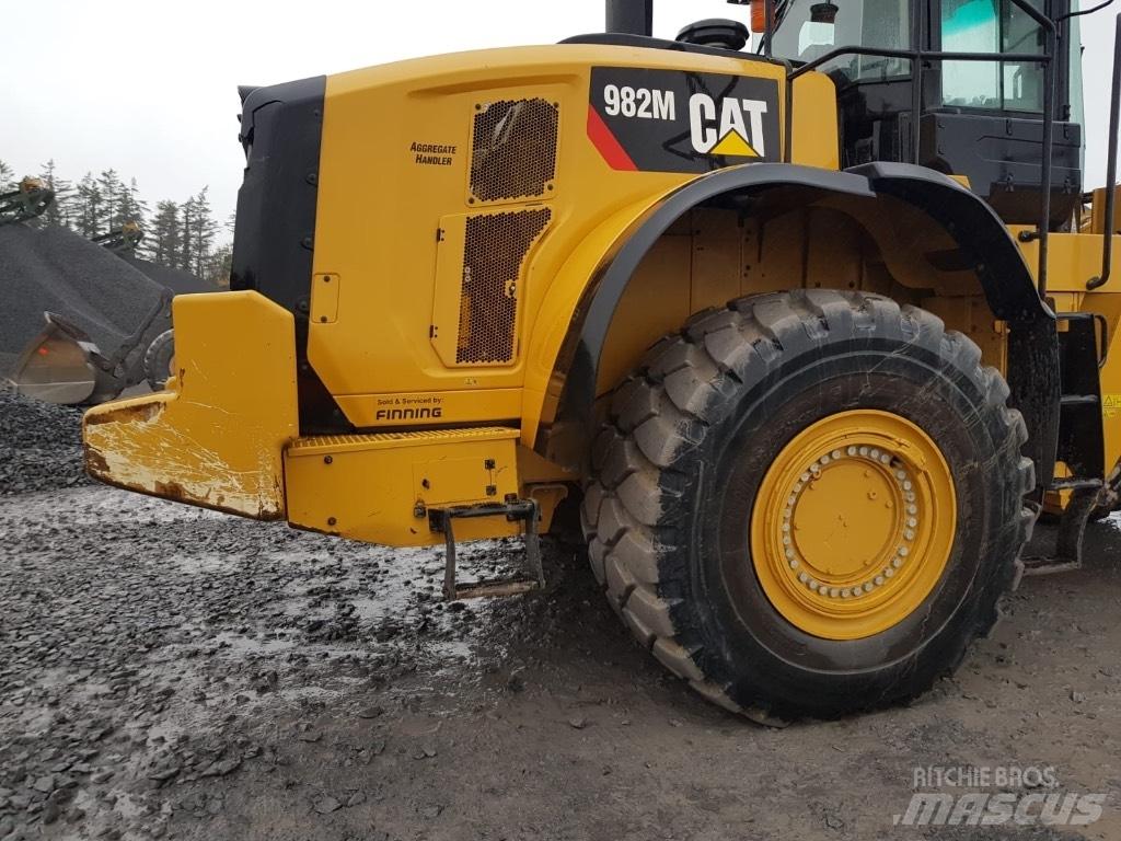 CAT 982m Wielladers