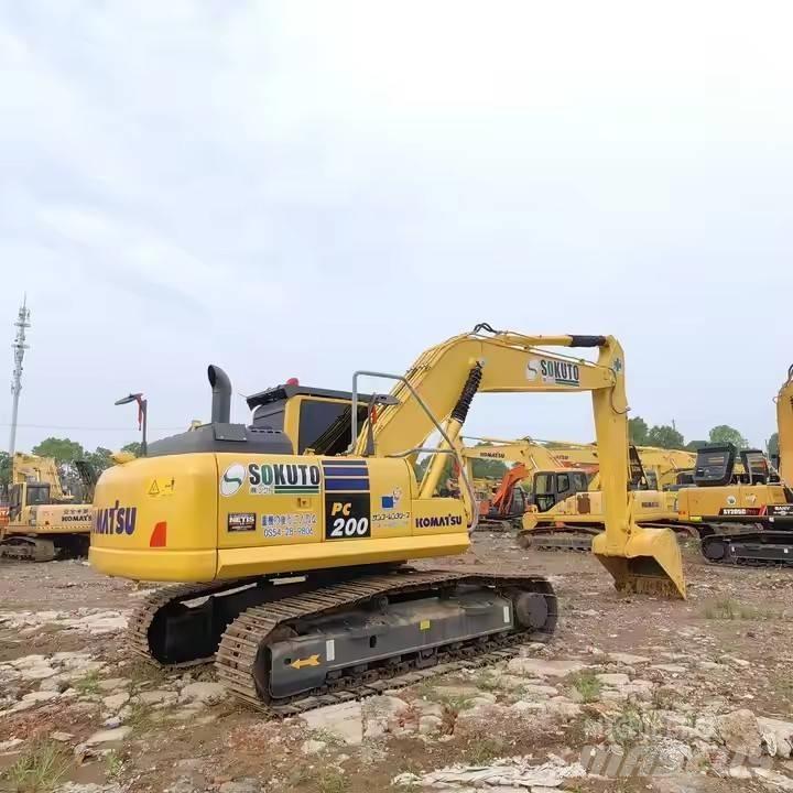 Komatsu PC200 Midigraafmachines 7t - 12t