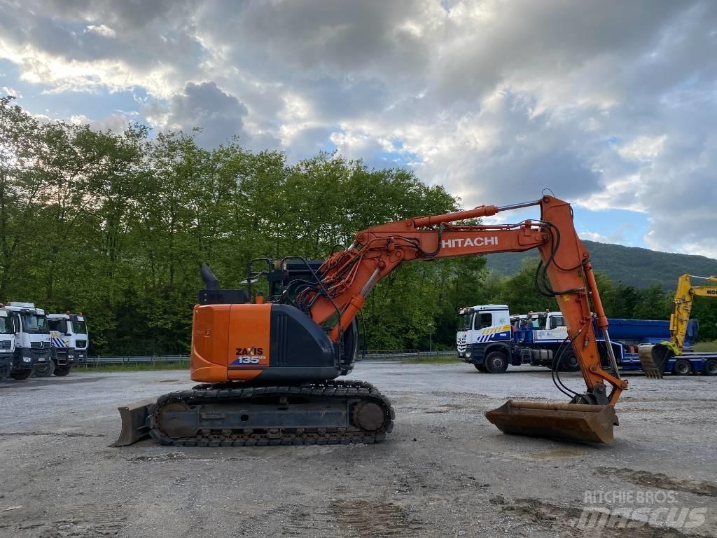 Hitachi ZX 135 US-6 Rupsgraafmachines