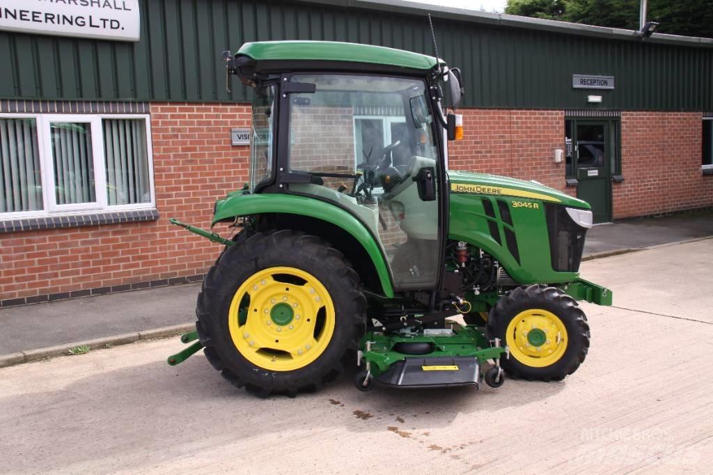 John Deere 3045 R Tractoren