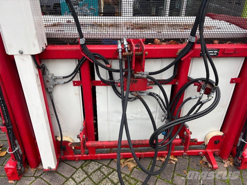 Trioliet TU 195 Balenhakselaars, -snijders en -afwikkelaars