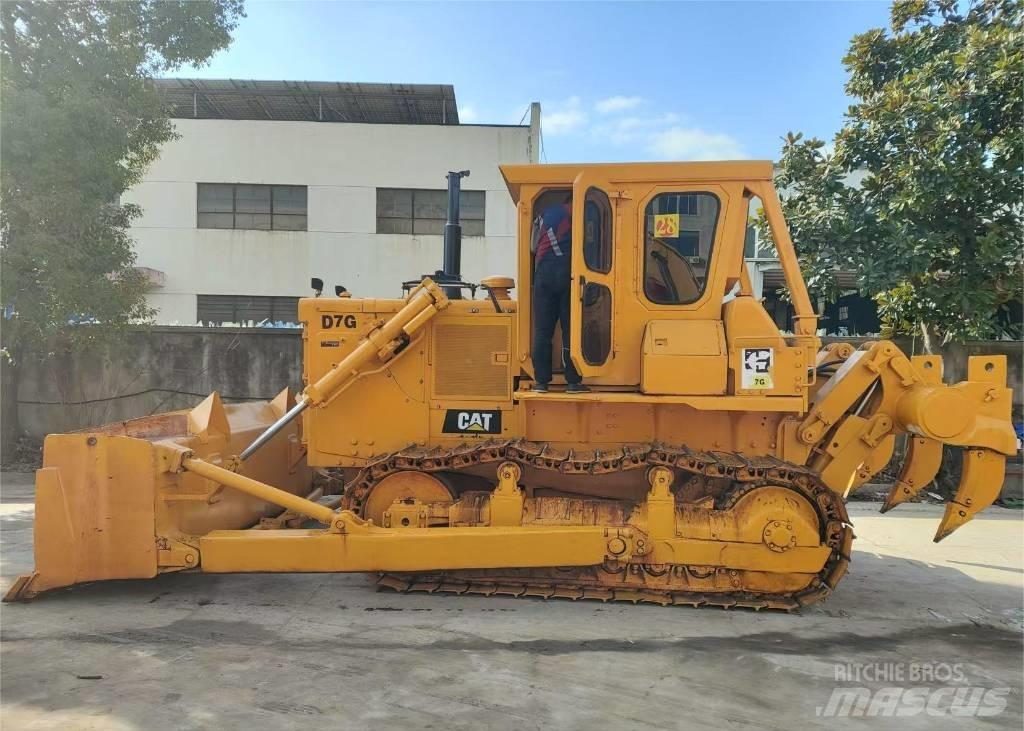 CAT D7G Rupsdozers
