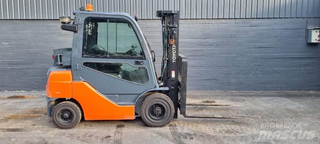 Toyota 8 FDF 25 Diesel heftrucks