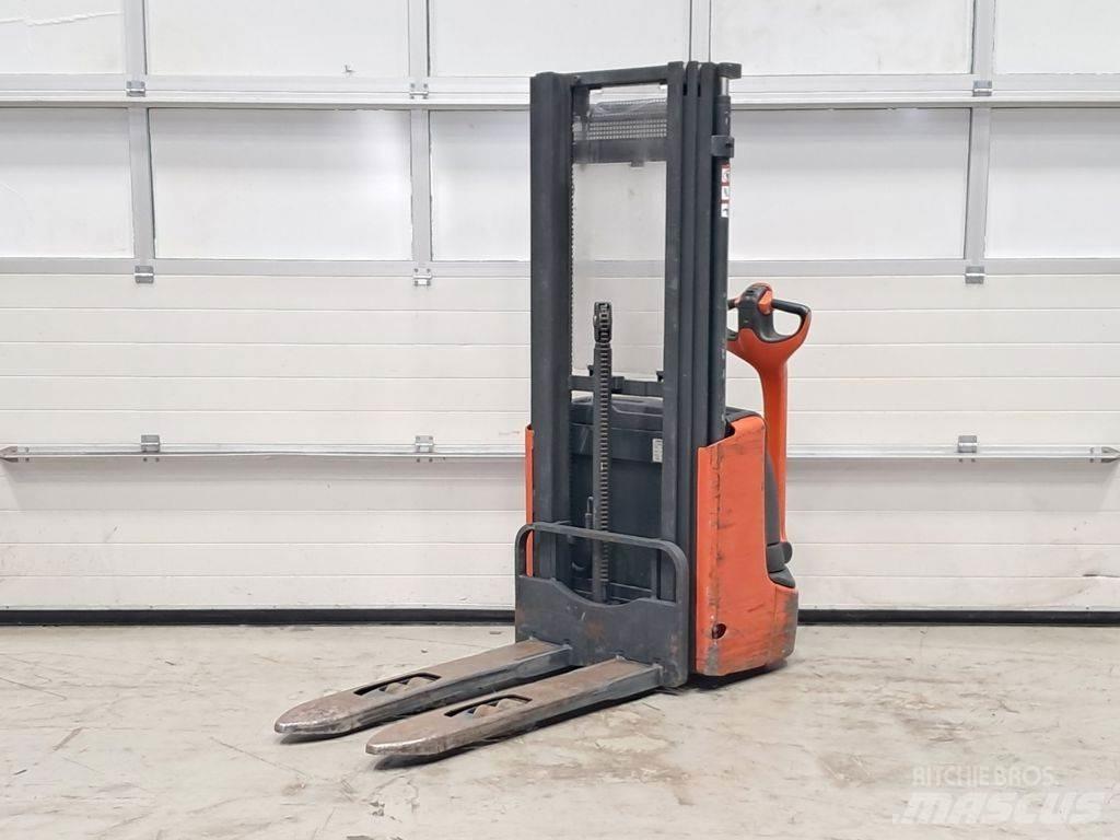 Linde L12 Stapelaar meeloop