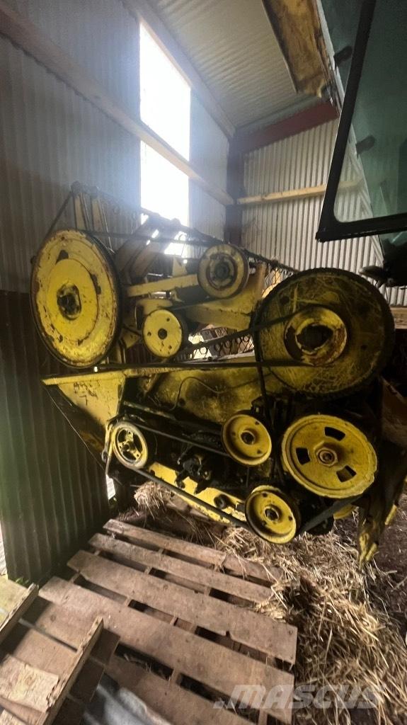 New Holland 8050 Maaidorsmachines