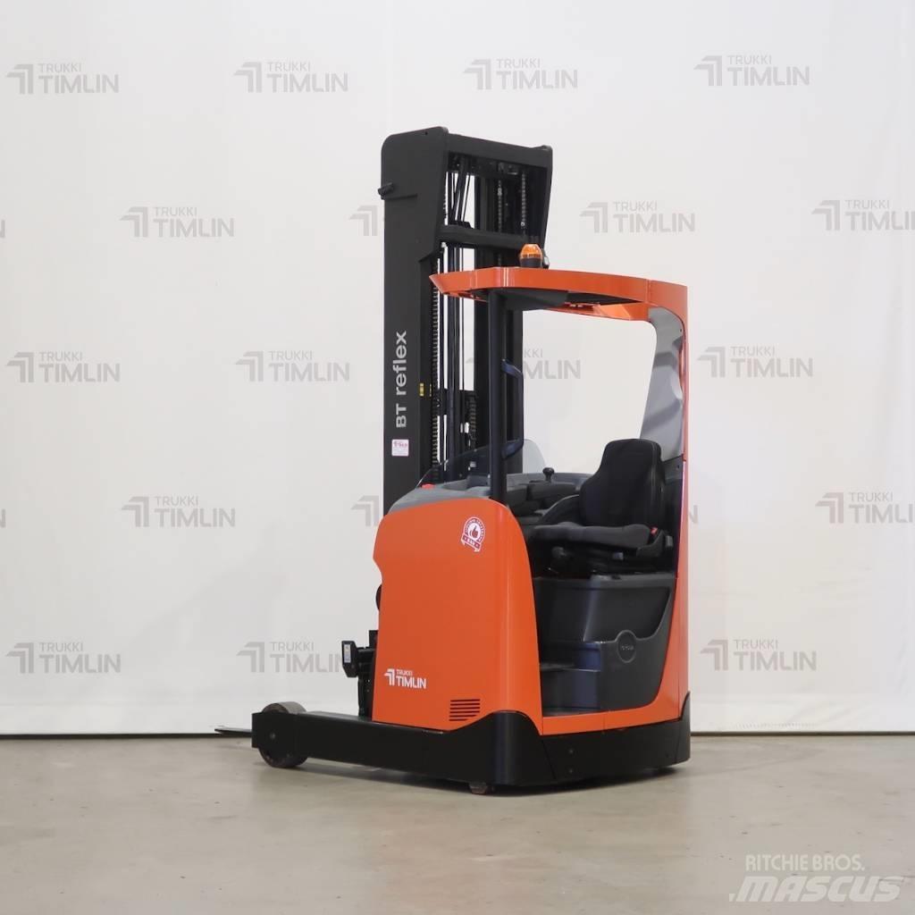 Toyota RRE140H Reachtruck voor hoog niveau