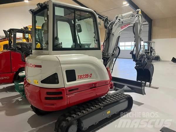 Takeuchi TB 235 Minigraafmachines < 7t