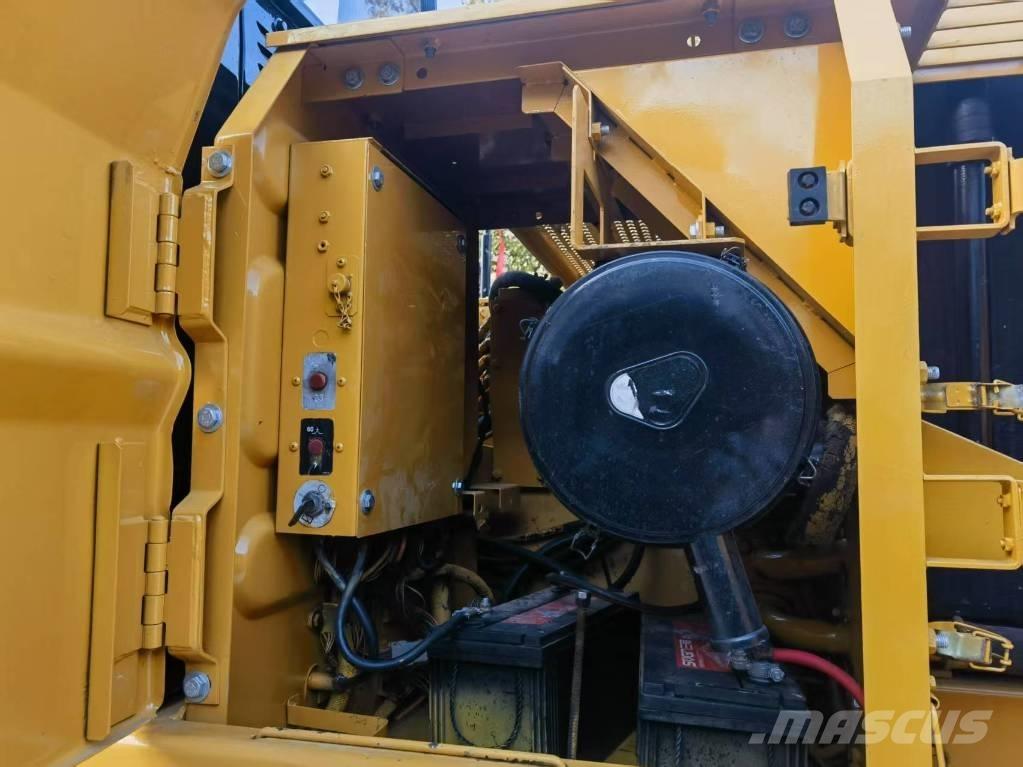 CAT 325 B Rupsgraafmachines