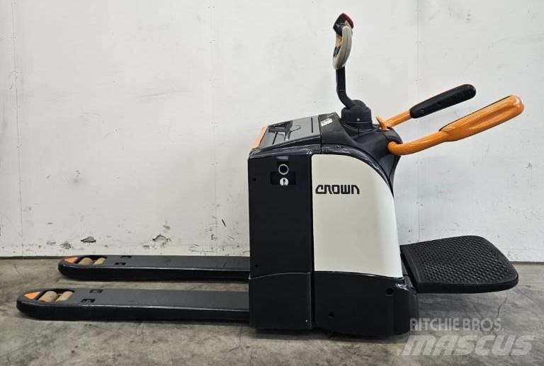 Crown WT 3040 E Meerij pallettruck met platform