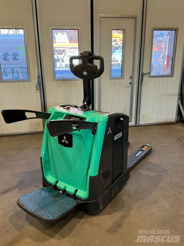 Mitsubishi PBV20N2 Meerij pallettruck met platform