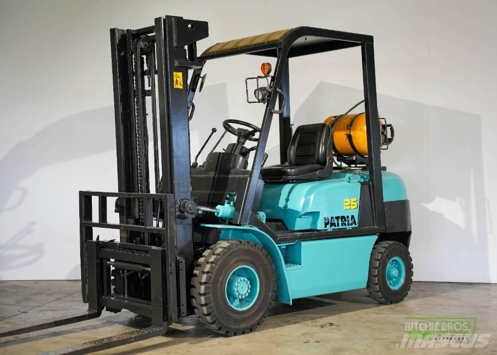 Patria PFG25TH-1 LPG heftrucks