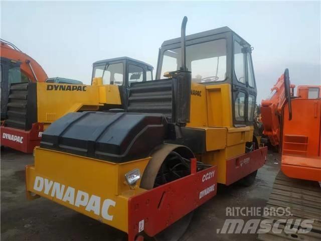 Dynapac CC211 Trilrolwalsen