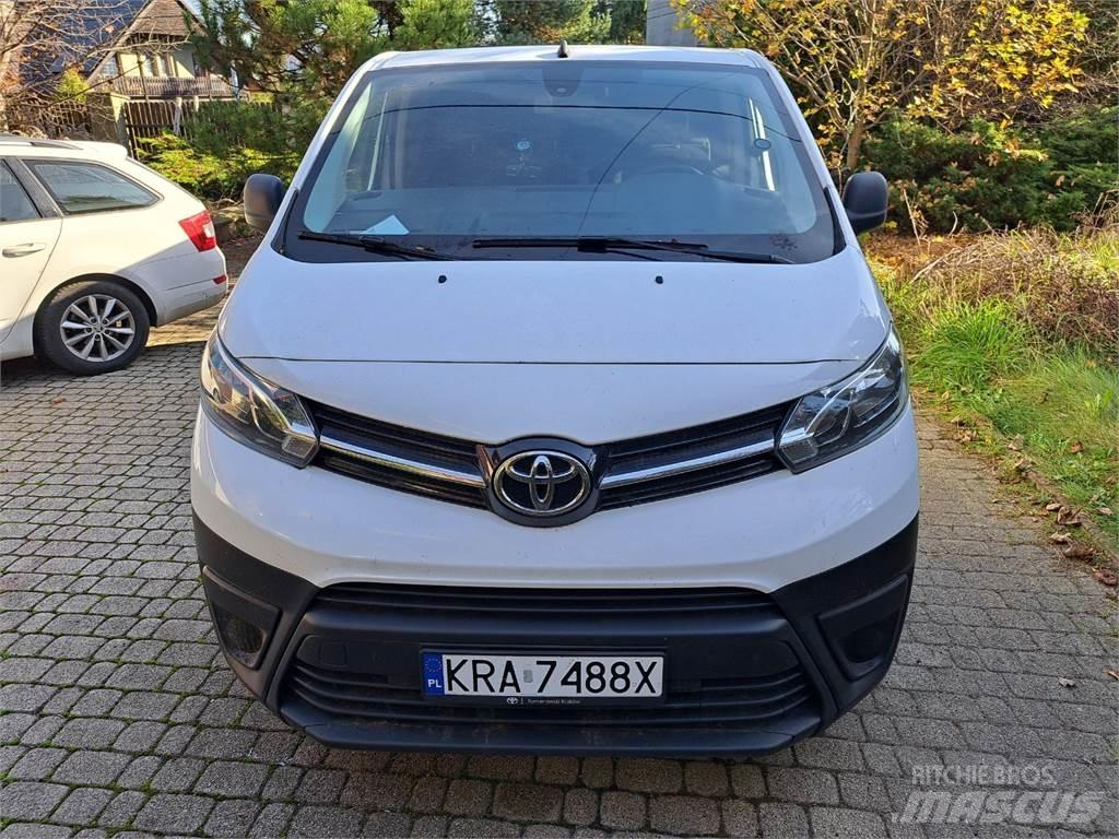 Toyota PROACE Auto's